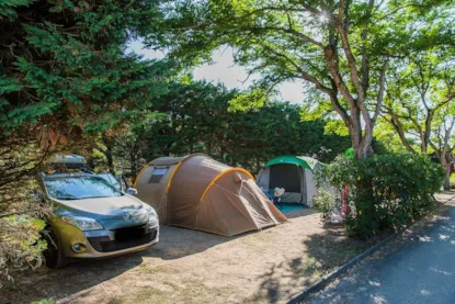 Piazzola Confort+ / 1 Auto / Elettricità / Raccordo All'acqua + Smaltimento Delle Acque Reflue