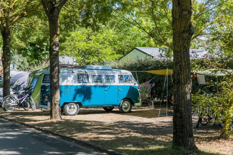 Emplacement Access / 1 Véhicule / Électricité