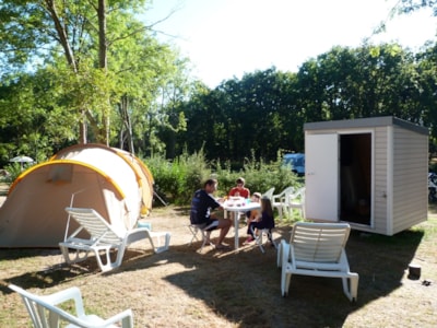 Confort Pitch / 1 car / electricity / water point + wastewater connection / equipment — 2