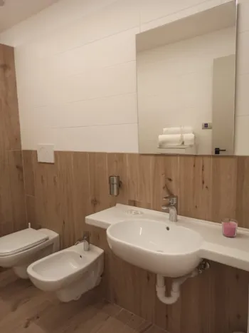 Stellplatz - Privates Badezimmer - Camping Val Rendena
