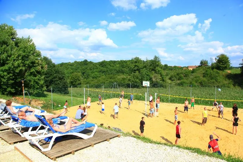 Camping Eden Villages Les Truffières de Dordogne - La Bouquerie