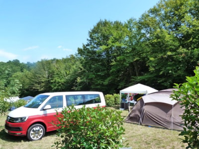 Pitch Confort + electricity + shed — 2