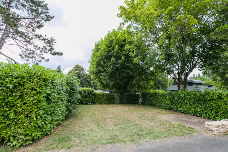 Emplacement Access - Tente + Van + Électricité