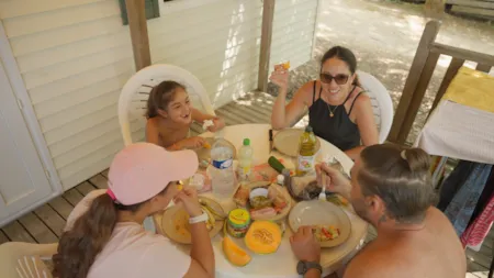 Location - Mobil Home Sun 24M² - Terrasse Couverte - 2 Chambres - Camping Ushuaïa Villages la Colombière