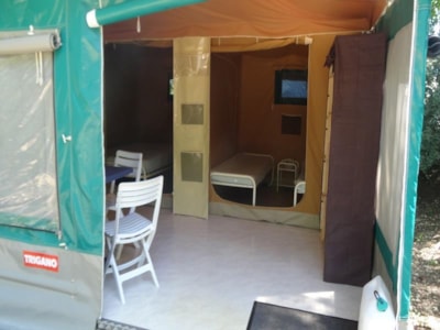 Canvas bungalow without private facilities