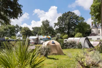 Stellplatz - Stellplatz - Castel Camping Domaine de la Ville Huchet