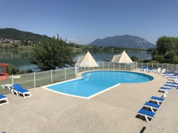 Bathing Camping Lac du Lit du Roi - Massignieu De Rives