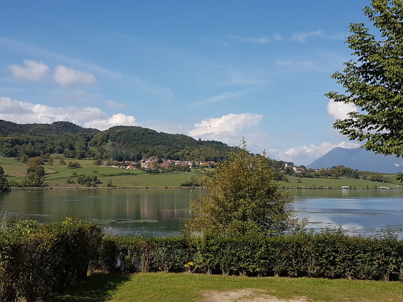 Pitch - Family Package (2 Adults, 2 Children (-12 Years), Car, 2 Tents, Caravan Or Camping-Car, With Electricity) - Camping Lac du Lit du Roi