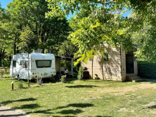 Kampeerplaats(en) - Standplaats *** Met Privé Sanitair - image n°4 - YELLOH! VILLAGE - LA PLAINE