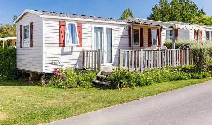 Mietunterkunft - Mobilheim  Comfort Xl - 32 M² - 3 Schlafzimmer- Erhöhte Terrasse - Camping Marvilla Parks - Domaine de Ker'Ys