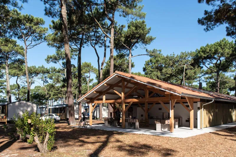 Emplacement Avec Électricité / D