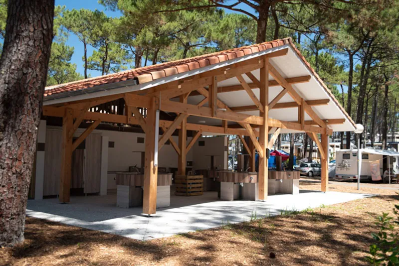 Emplacement Avec Électricité / D