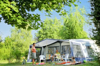 Stellplatz - Stellplatz Mit Strom - Camping Paradis Le Coiroux