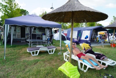 Pitch Caravan — 7