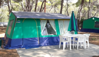 Equipped tents — 2