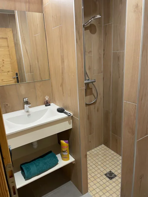 Accommodation - 1 Separate Bedrooms For 5 People - 40 M² New Appartment (Ref L13) In The Residence L'escale - image n°7 - L'Escale Village