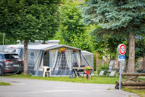 Pitch - Confort Pitch 100 M² - image n°3 - L'Escale Village
