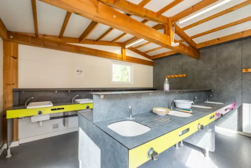 Pitch - Confort Pitch 100 M² - image n°6 - L'Escale Village