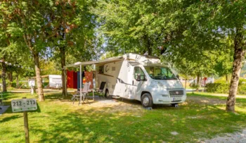 Stellplatz - Standard Stellplatz - Camping Village Lago Levico****