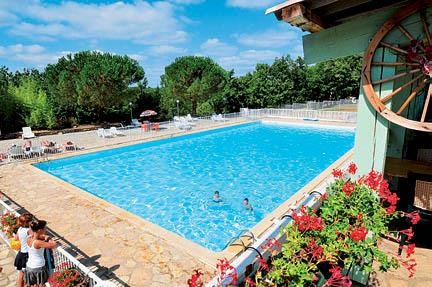 Bathing Camping Koawa Les Reflets Du Quercy - Crayssac