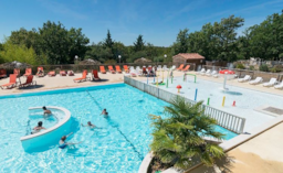 Camping Les Reflets du Quercy - image n°3 - Roulottes