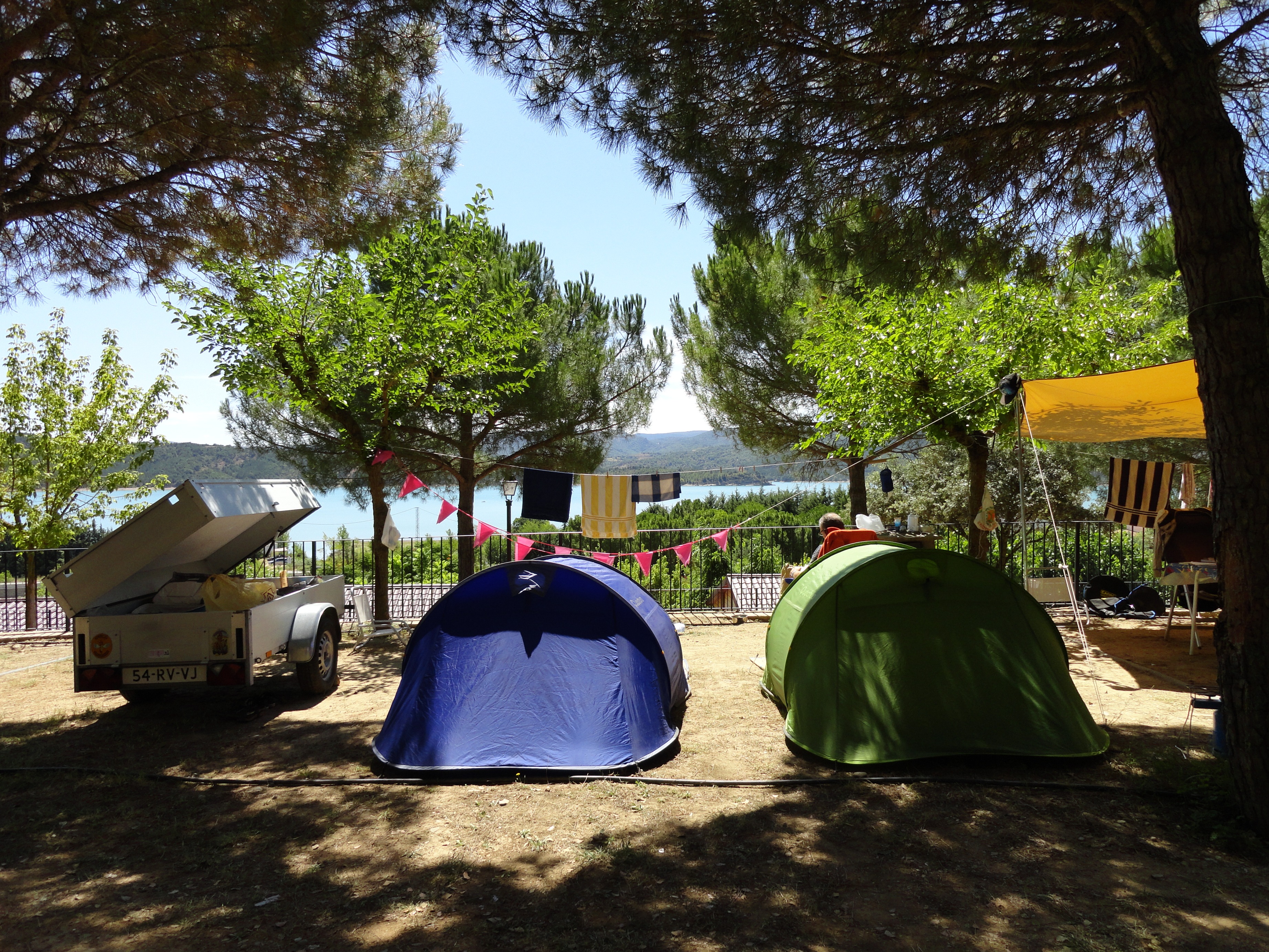 Emplacement - Emplacement + 1 Voiture + Tente, Caravane Ou Camping-Car + Électricité - Camping Lago Barasona