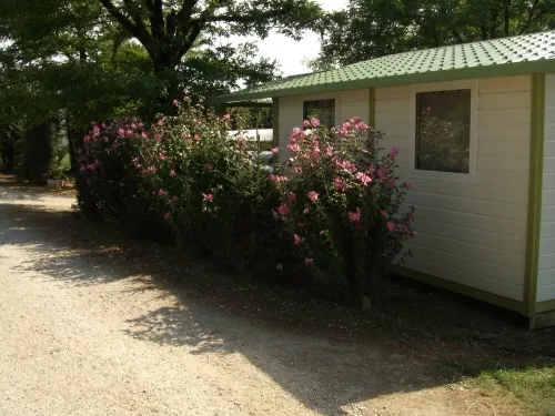Huuraccommodatie(s) - Chalet Moréa Gitôtel Climatisé 22M² / 2 Slaapkamers - Overdekt Terras - image n°2 - Camping les Charmilles