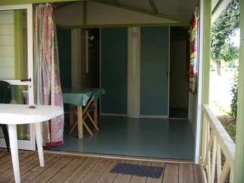 Huuraccommodatie(s) - Chalet Moréa Gitôtel Climatisé 22M² / 2 Slaapkamers - Overdekt Terras - image n°3 - Camping les Charmilles