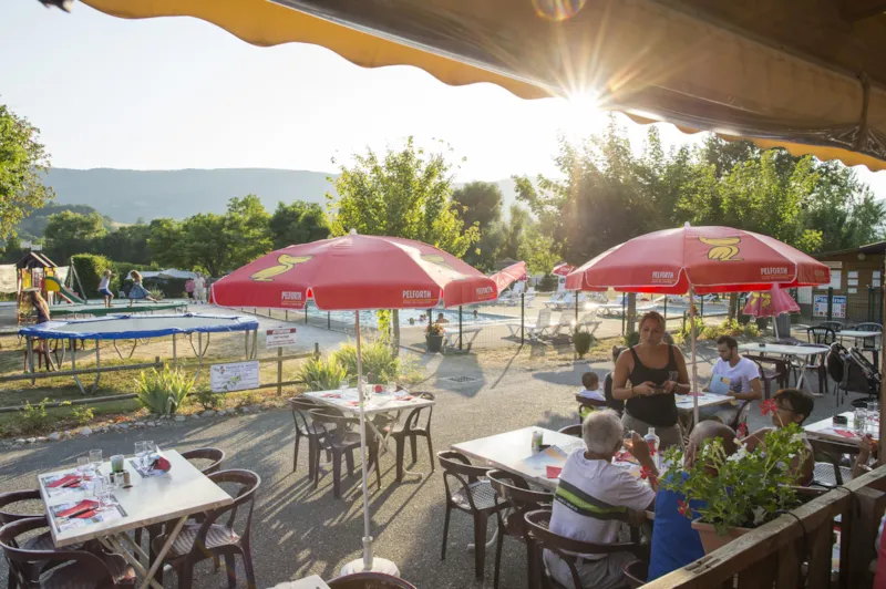 Forfait Emplacement : Camping-Car 2 Pers / Électricité 10A