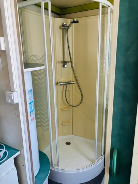 Huuraccommodatie(s) - Chalet Moréa Gitôtel Climatisé 22M² / 2 Slaapkamers - Overdekt Terras - image n°6 - Camping les Charmilles