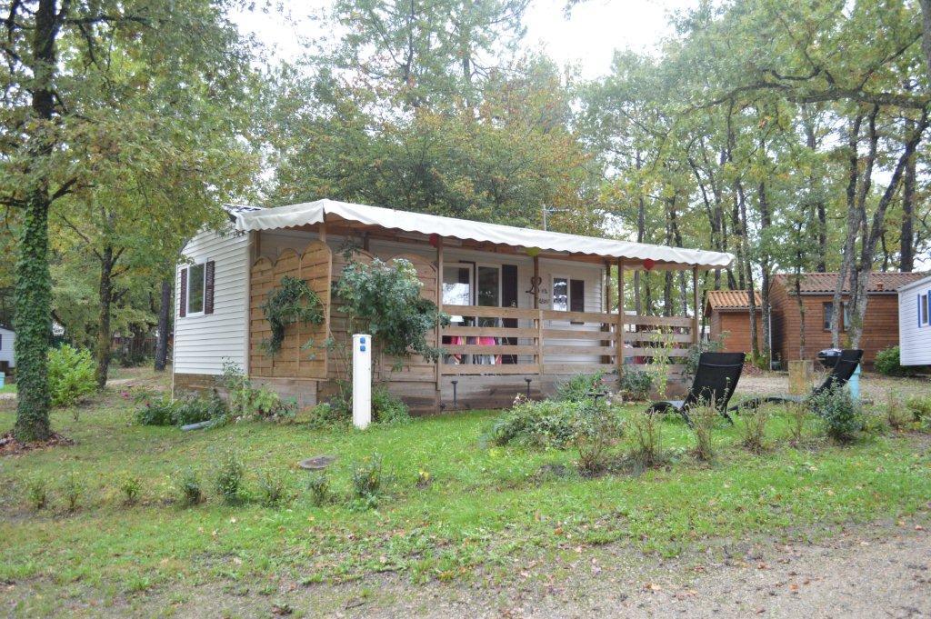 Huuraccommodatie(s) - Residence Les Roses 28M2 Overdekt Terras + Televisie + Zomerkeuken - Camping LA GARENNE