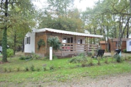 Location - Résidence Les  Roses 32M2  Terrasse Couverte  + Télevision + Cuisine D'été - Camping LA GARENNE