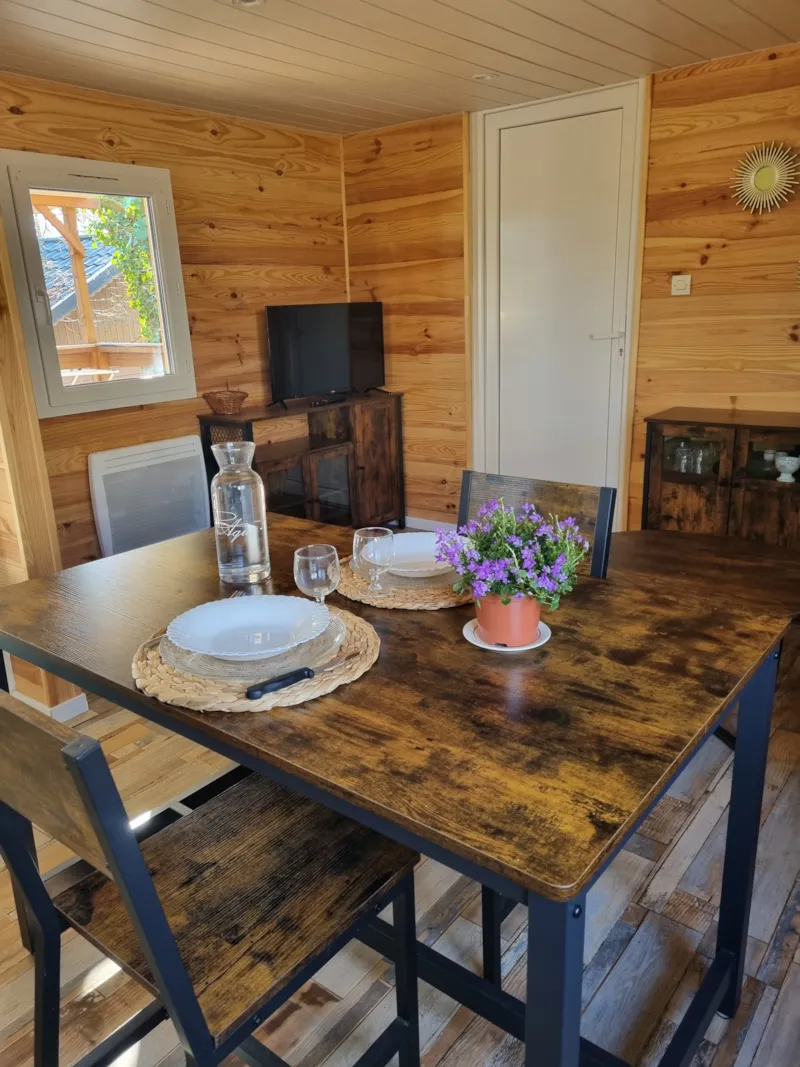 11 Le Cabanon Cosy "Toi Et Moi   "2 Pers.   Une Seule Chambre Télévision Et Terrasse Couverte