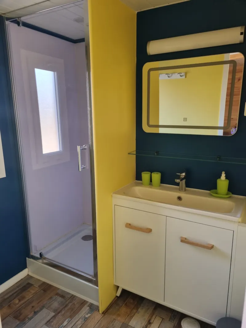 11 Le Cabanon Cosy "Toi Et Moi   "2 Pers.   Une Seule Chambre Télévision Et Terrasse Couverte