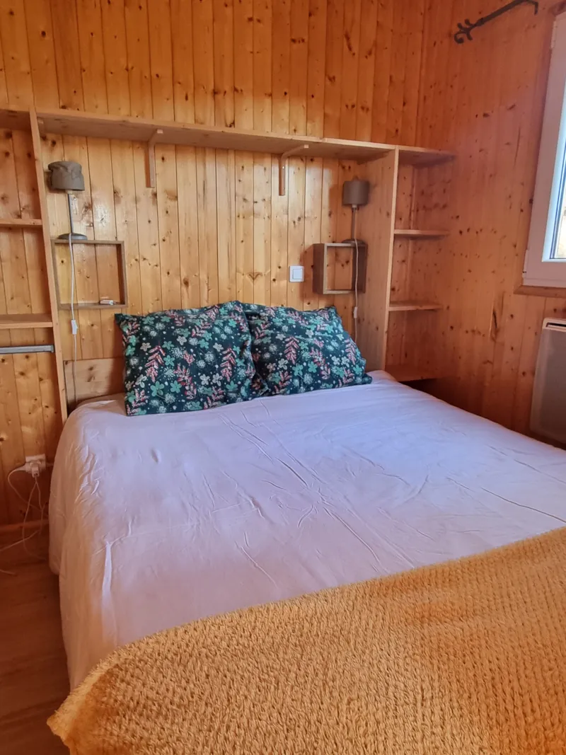 15 Chalet Les  Pivoines 40M² + Télévison + Terrasse Couverte+ Lave Vaisselle