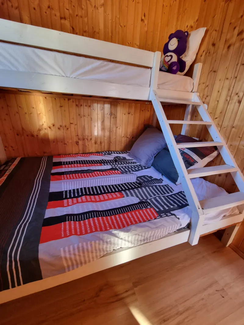 15 Chalet Les  Pivoines 40M² + Télévison + Terrasse Couverte+ Lave Vaisselle