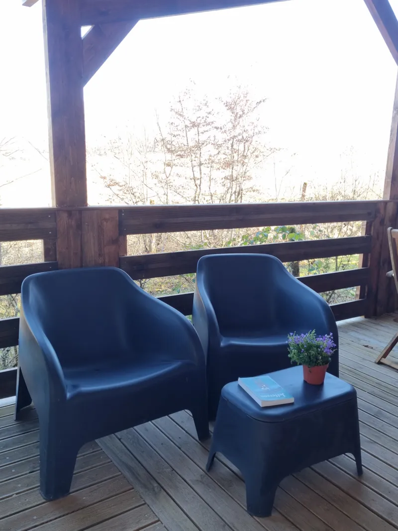 74 Chalet   Les Bleuets  40M²  Terrasse  Couverte + Télévision + Lave Vaisselle