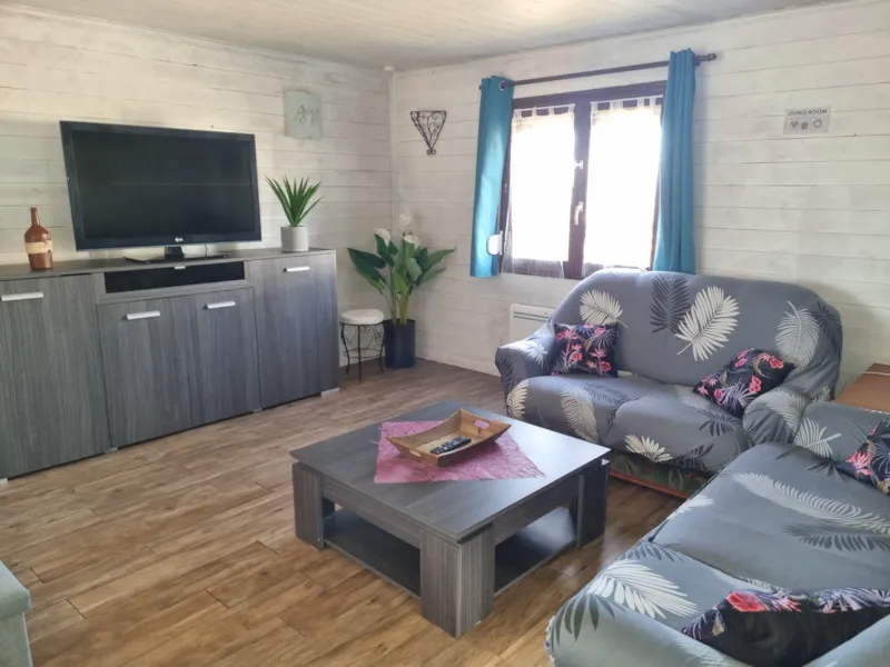 14 Chalet Iris 45M² Avec Télévision + Lave Vaisselle  + Terrasse Couverte