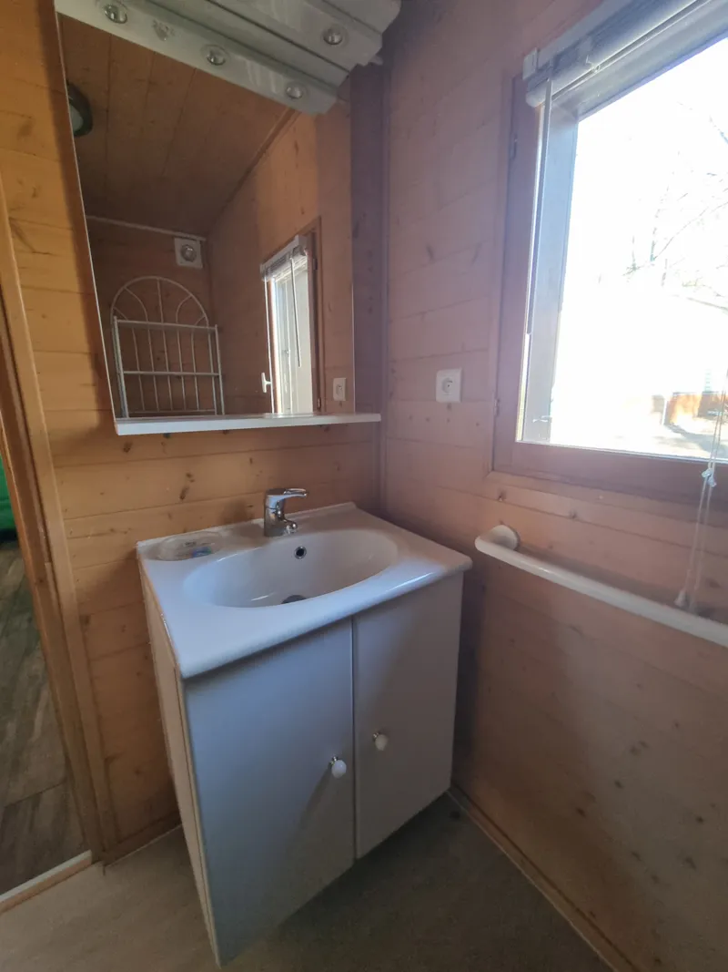 14 Chalet Iris 45M² Avec Télévision + Lave Vaisselle  + Terrasse Couverte