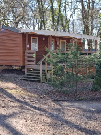 Mietunterkunft - Résidence Des Bois 32M2, Klimaanlage + Fernseher + Geschirrspüler + Überdachte Terrasse - Camping LA GARENNE