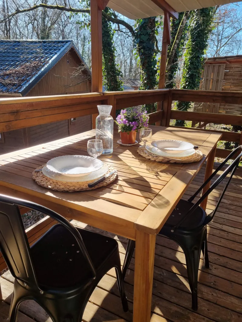 11 Le Cabanon Cosy "Toi Et Moi   "2 Pers.   Une Seule Chambre Télévision Et Terrasse Couverte