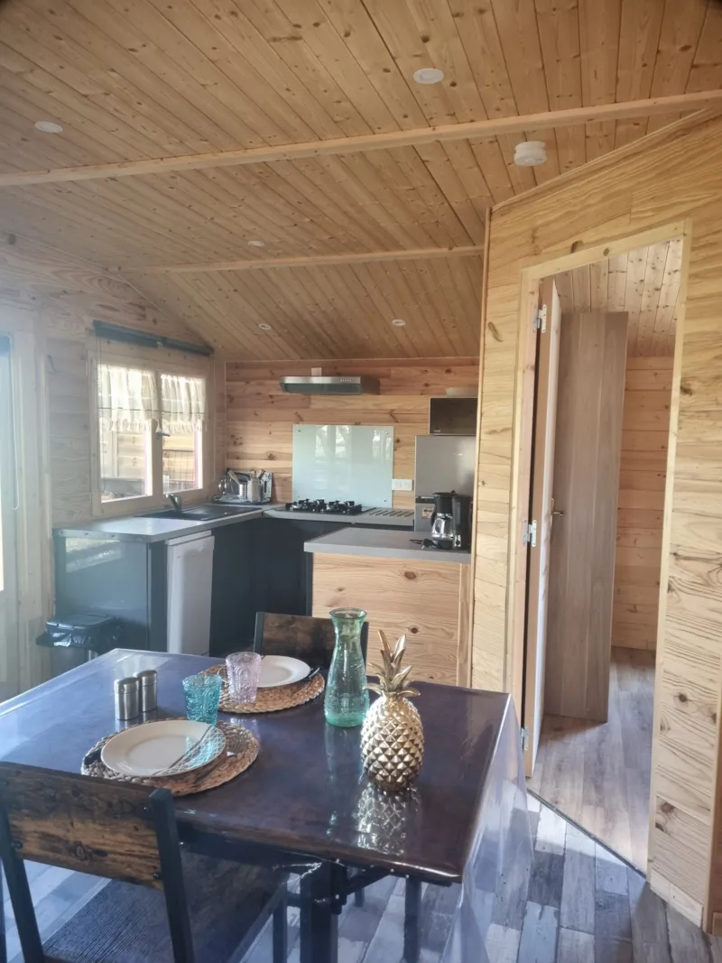 72 La Cabane En Tête À Tête 35M2  2 Pers  Suite Parentale + Terrasse Couverte  + Télé
