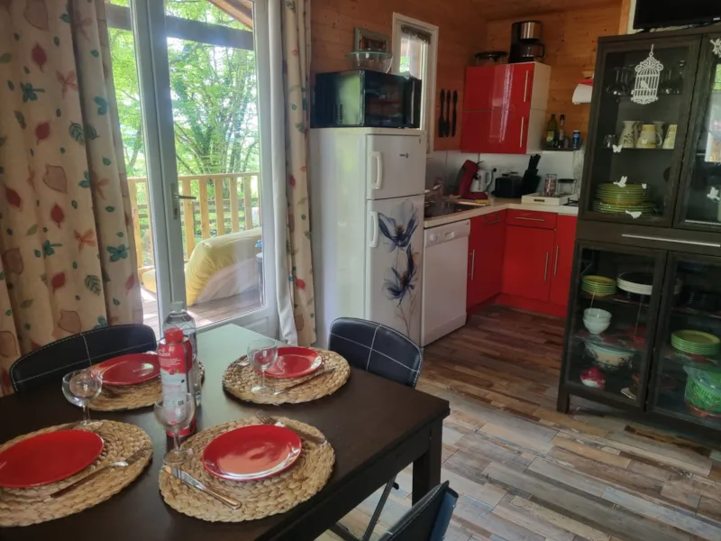 31 Chalet Soleil   Couchant  35M² + Lave Vaisselle + Terrasse Couverte + Télévision