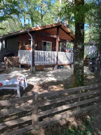 Mietunterkunft - Sunset Chalet 35M² + Geschirrspüler + Überdachte Terrasse + Fernseher+ Klimaanlage - Camping LA GARENNE
