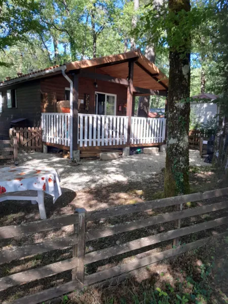 Location - 31 Chalet Soleil   Couchant  35M² + Lave Vaisselle + Terrasse Couverte + Télévision+ Climatisation - Camping LA GARENNE