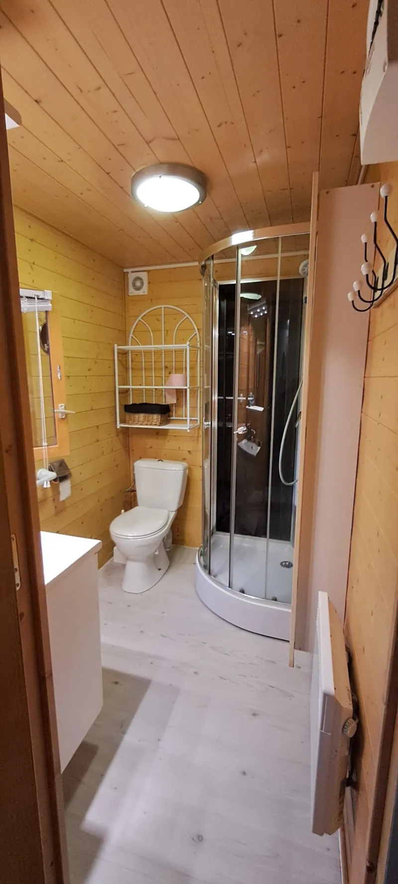 14 Chalet Iris 45M² Avec Télévision + Lave Vaisselle  + Terrasse Couverte