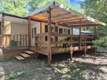 Mietunterkunft - Residenz Le Mille-Feuilles + Überdachte Terrasse + Fernseher - Camping LA GARENNE