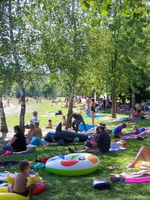 Camping du Lac de Carouge