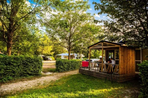 Huuraccommodatie(s) - Paar En/Of Gehandicapte Persoon Chalet - image n°1 - Camping du Lac de Carouge
