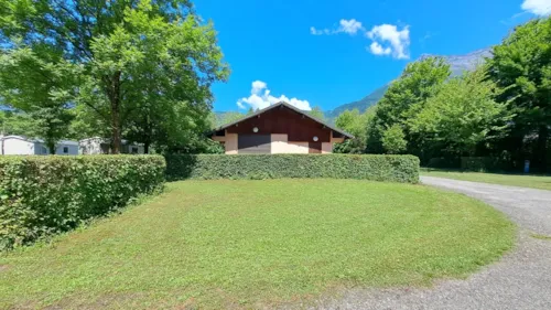 Pitch - Forfait Nature (Car Tent+Or Caravan) - image n°1 - Camping du Lac de Carouge